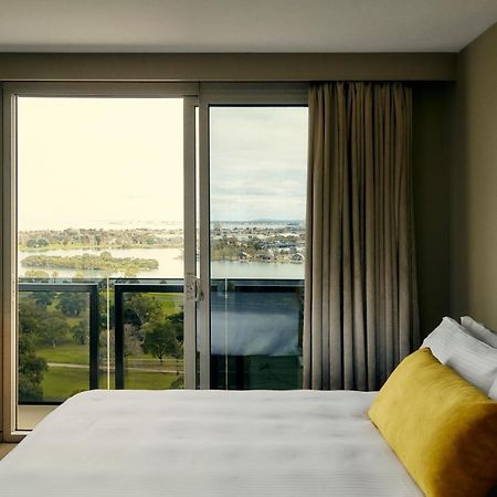 Hotel The Kinson Melbourne Exteriér fotografie A room at the hotel