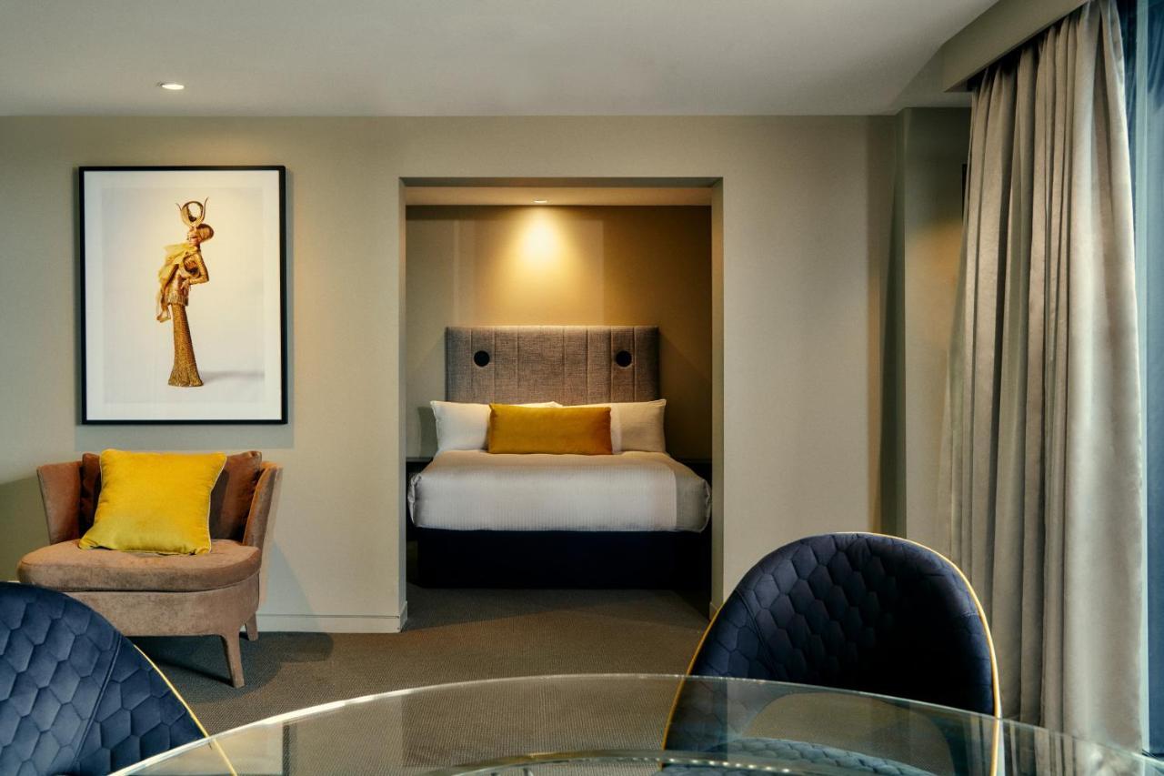 Hotel The Kinson Melbourne Exteriér fotografie A suite at the hotel