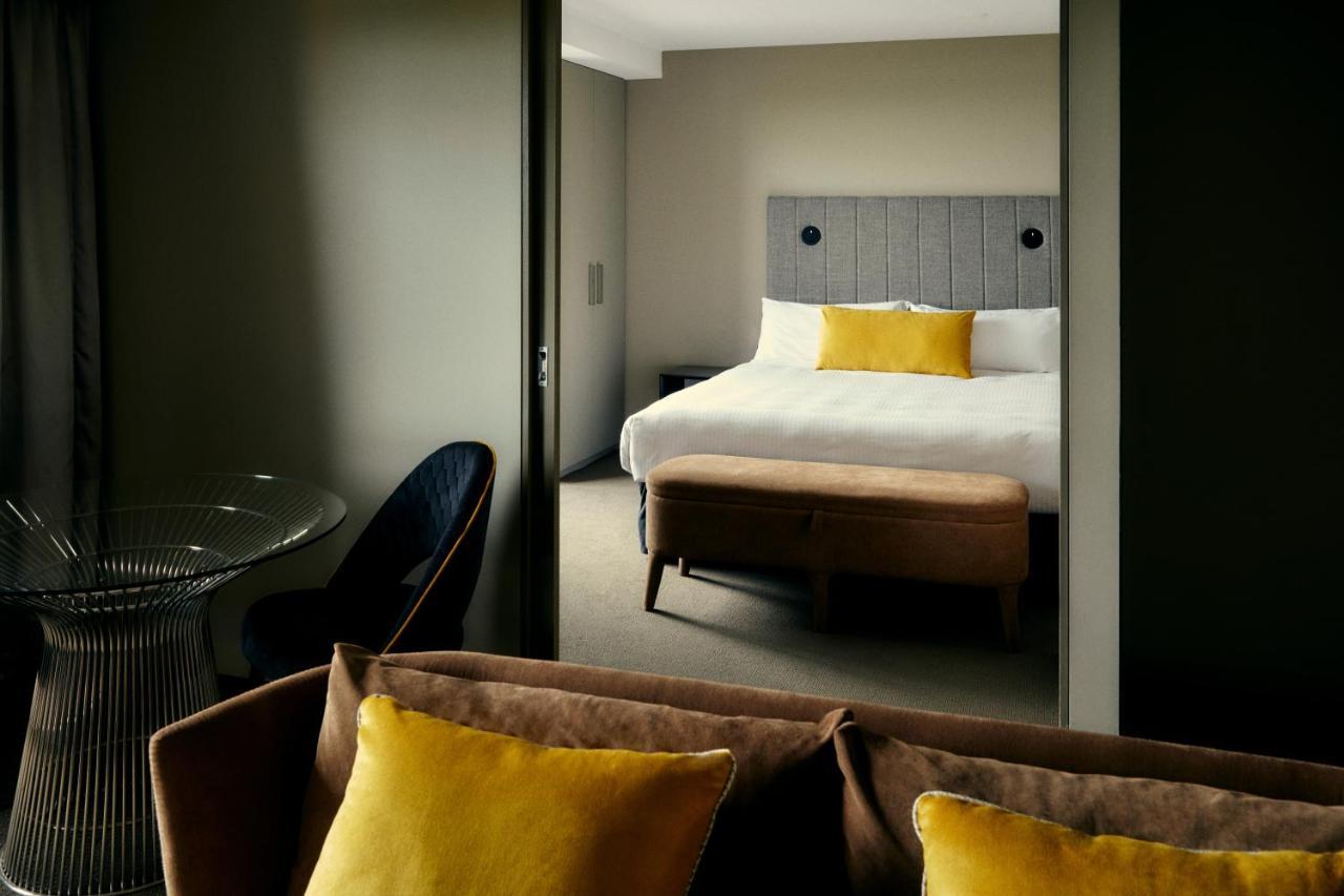 Hotel The Kinson Melbourne Exteriér fotografie A suite at the hotel