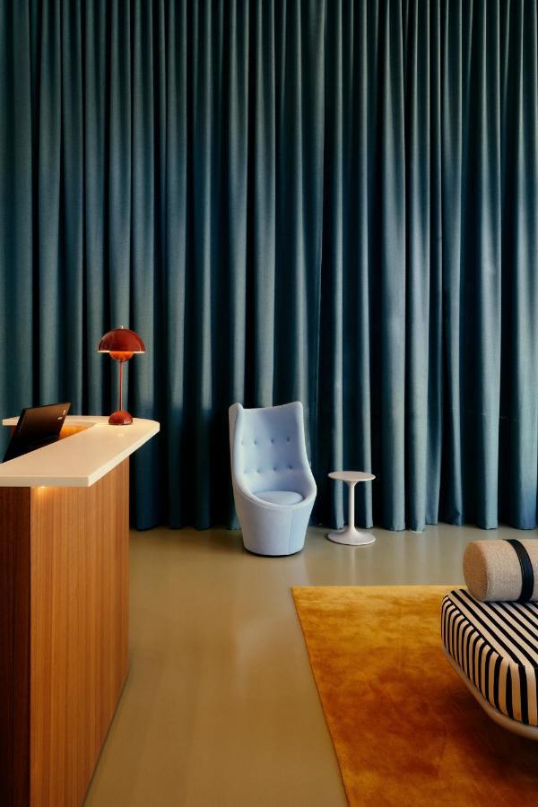 Hotel The Kinson Melbourne Exteriér fotografie A room at the Standard East Village