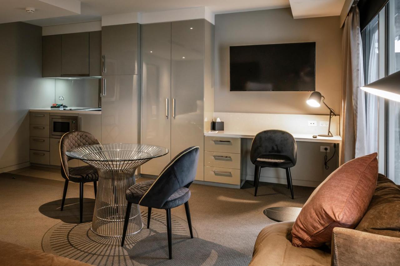 Hotel The Kinson Melbourne Exteriér fotografie A typical studio apartment